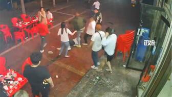 唐山打人小巷视频爆料,小巷视频揭露暴力冲突惊人一幕  第2张